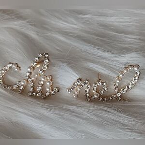 ✨NWT Faux Pearl & rhinestone earrings ✨